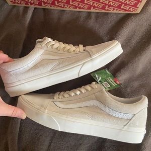 NWT eco dry vans with box [unisex]